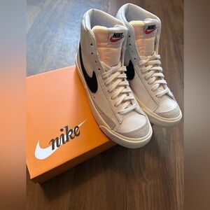 Nike Wome Blazer Mid ‘77